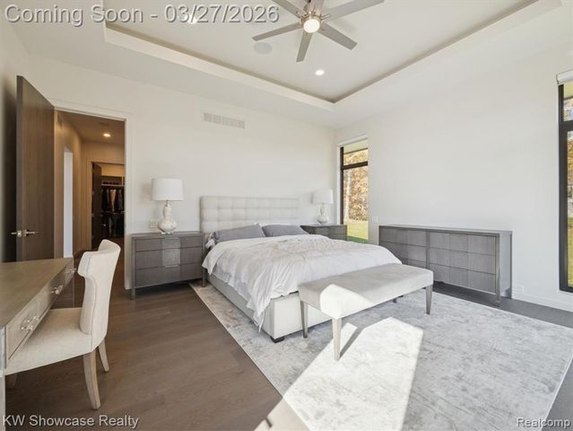 1164 Lake Forest Way, Milford, MI 48380