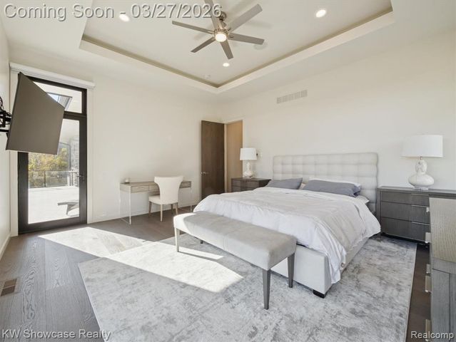 1164 Lake Forest Way, Milford, MI 48380