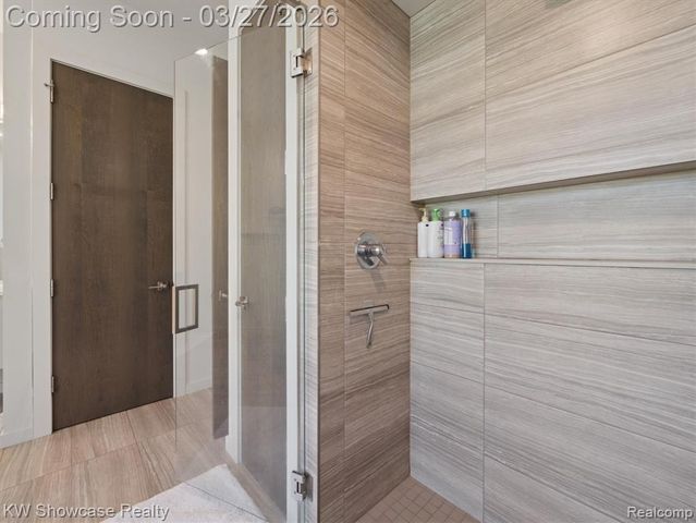 1164 Lake Forest Way, Milford, MI 48380