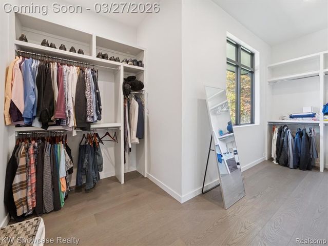 1164 Lake Forest Way, Milford, MI 48380