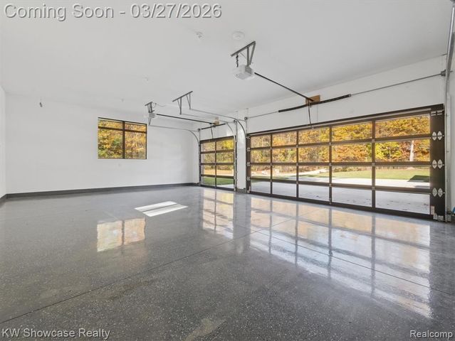 1164 Lake Forest Way, Milford, MI 48380