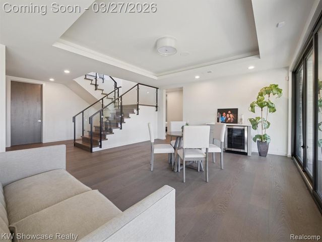 1164 Lake Forest Way, Milford, MI 48380