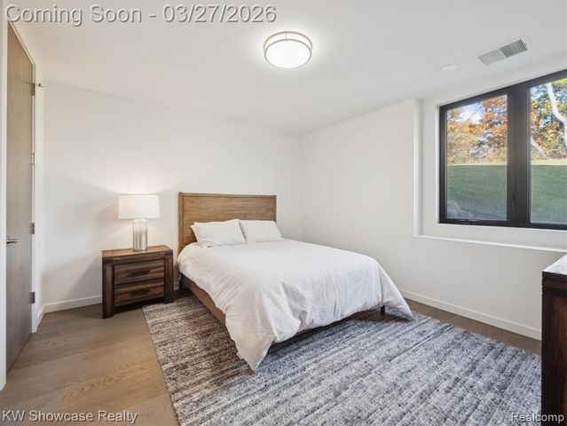 1164 Lake Forest Way, Milford, MI 48380