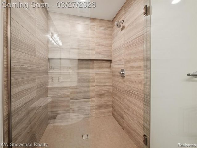 1164 Lake Forest Way, Milford, MI 48380