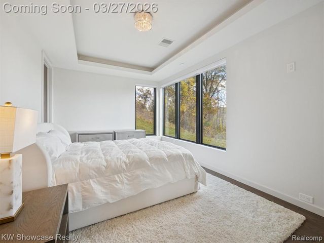 1164 Lake Forest Way, Milford, MI 48380