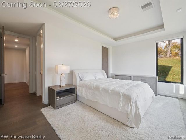 1164 Lake Forest Way, Milford, MI 48380