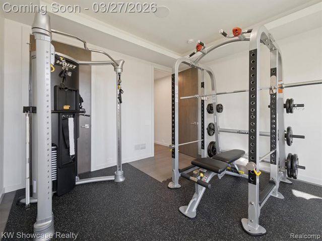 1164 Lake Forest Way, Milford, MI 48380