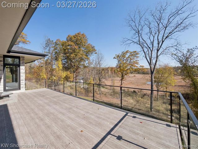 1164 Lake Forest Way, Milford, MI 48380