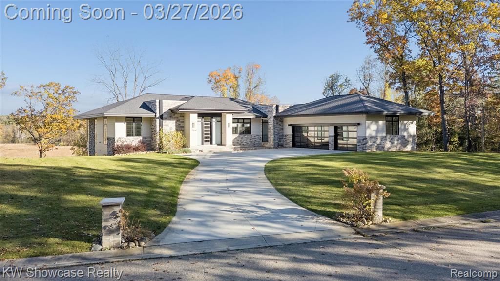 1164 Lake Forest Way, Milford, MI 48380