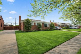 5845 Plainfield Street, Dearborn Heights City, MI 48127
