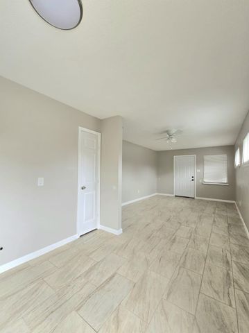 3843 Mount Pleasant St, Houston, TX 77021