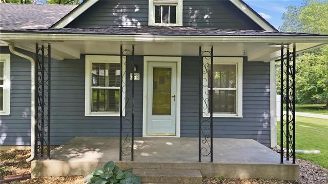 309 5th Street S, Greenwood, MO 64034