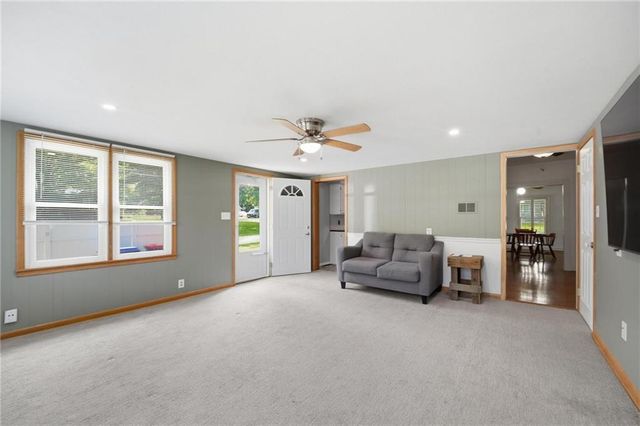 309 5th Street S, Greenwood, MO 64034