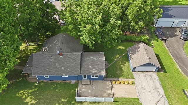 309 5th Street S, Greenwood, MO 64034