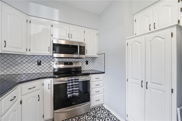 309 5th Street S, Greenwood, MO 64034