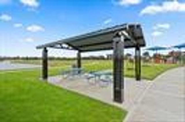 9011 Bay Lodge Lane, Baytown, TX 77521