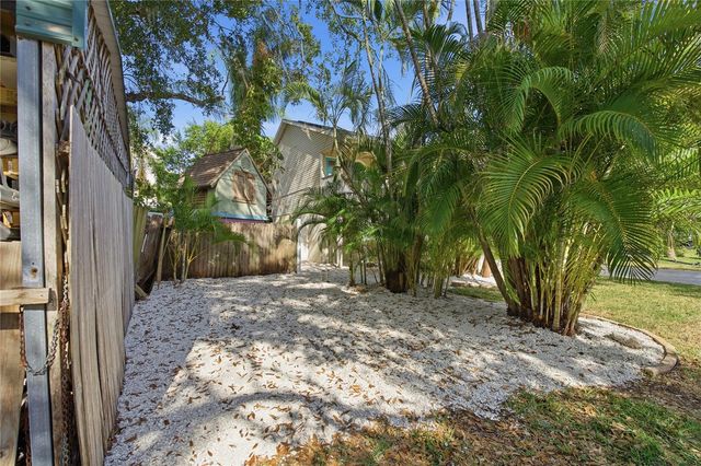 841 DELAWARE AVENUE, Palm Harbor, FL 34683