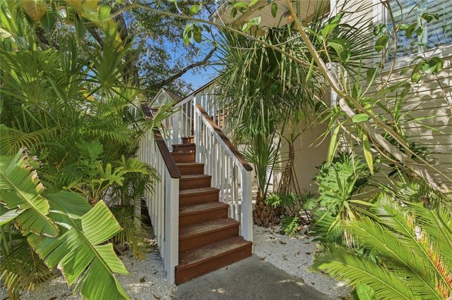 841 DELAWARE AVENUE, Palm Harbor, FL 34683