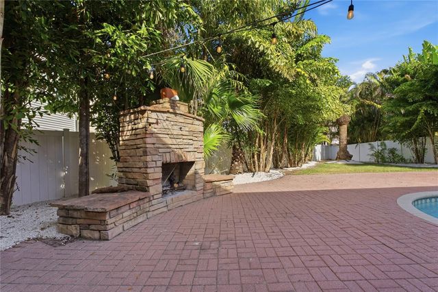 841 DELAWARE AVENUE, Palm Harbor, FL 34683