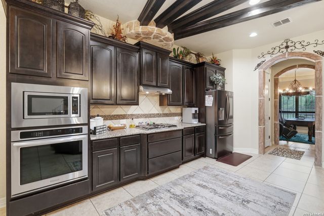 18702 Edwards Edge, San Antonio, TX 78256