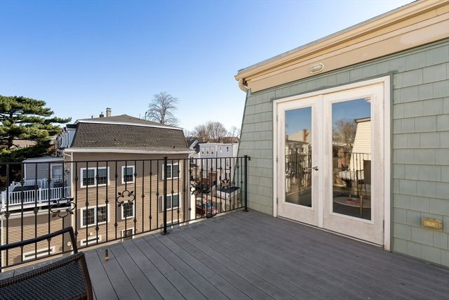 117 M St 3, Boston, MA 02127