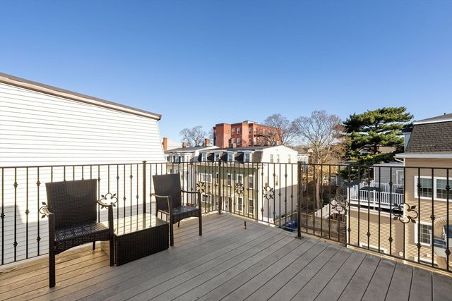 117 M St 3, Boston, MA 02127