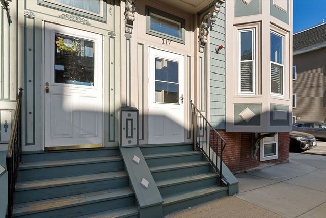 117 M St 3, Boston, MA 02127