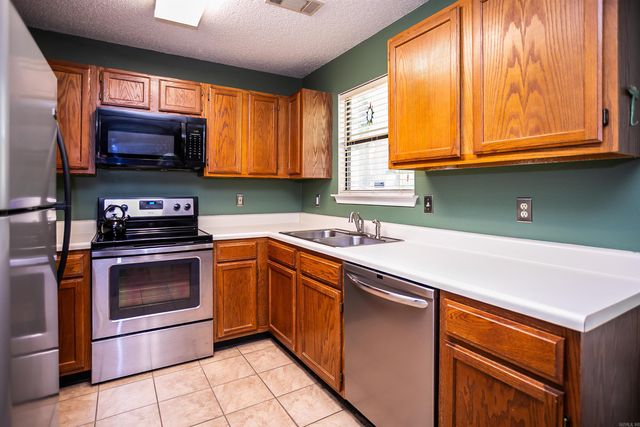 5 Mesquite Cove, Little Rock, AR 72211