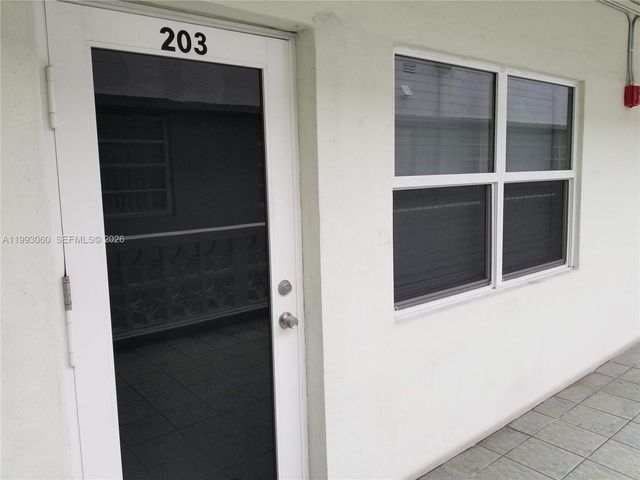 524 Washington Ave 203, Miami Beach, FL 33139