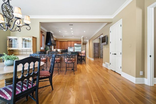 2301 CAYLORS WOODS CV, Germantown, TN 38138