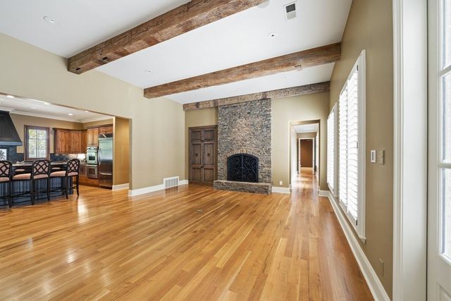 2301 CAYLORS WOODS CV, Germantown, TN 38138