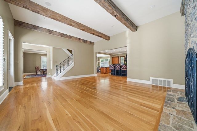2301 CAYLORS WOODS CV, Germantown, TN 38138