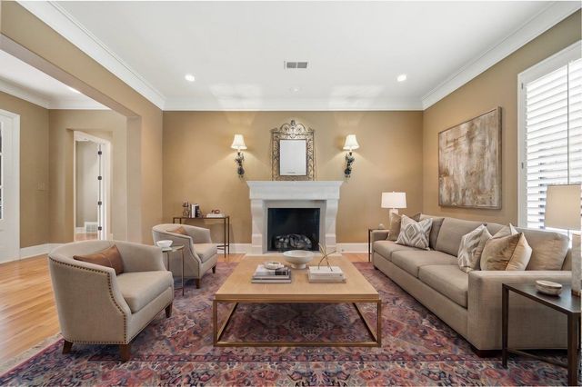 2301 CAYLORS WOODS CV, Germantown, TN 38138