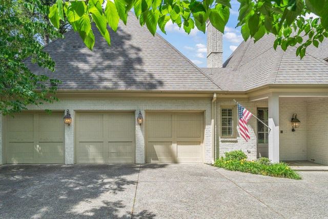 2301 CAYLORS WOODS CV, Germantown, TN 38138