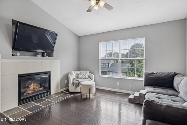 7447 Twin Brooks Blvd, Knoxville, TN 37918