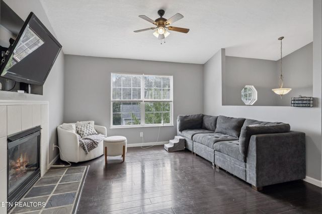 7447 Twin Brooks Blvd, Knoxville, TN 37918