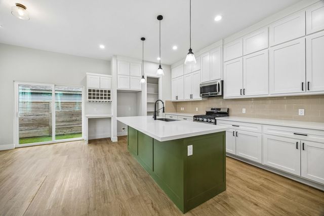 403 Fenn Street, Houston, TX 77018