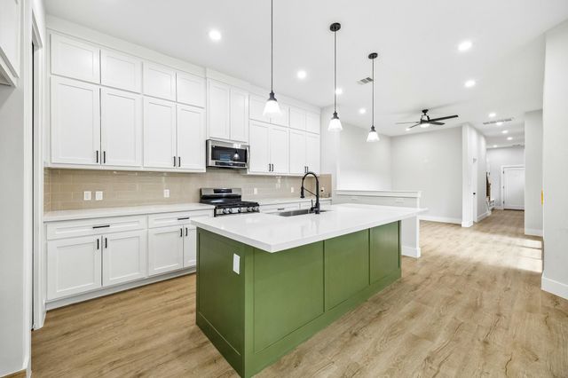 403 Fenn Street, Houston, TX 77018