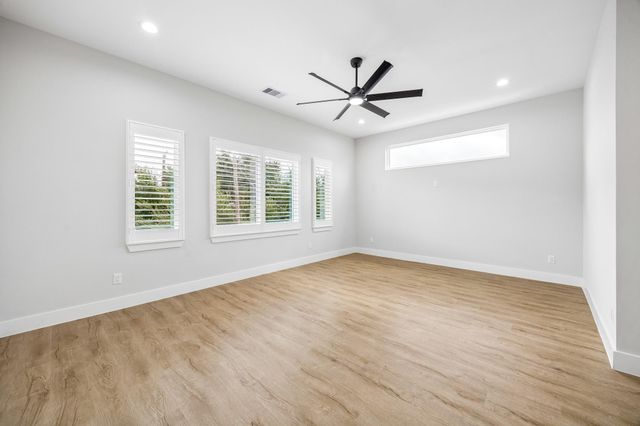 403 Fenn Street, Houston, TX 77018