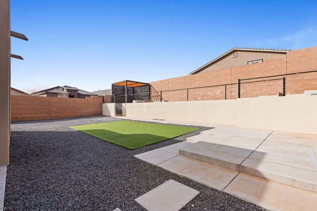 7102 Eagle Rock Court NE, Rio Rancho, NM 87144