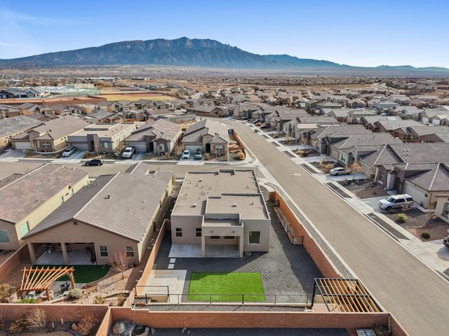 7102 Eagle Rock Court NE, Rio Rancho, NM 87144