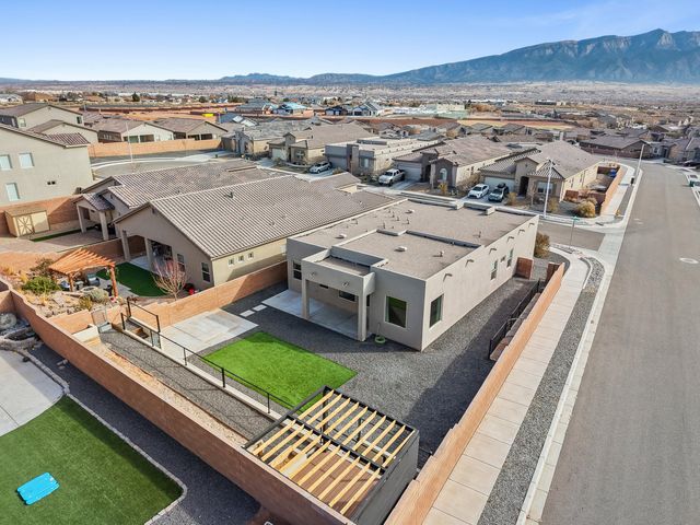 7102 Eagle Rock Court NE, Rio Rancho, NM 87144