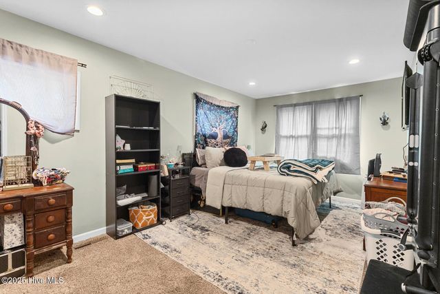 608 Henderson Drive, Jacksonville, NC 28540