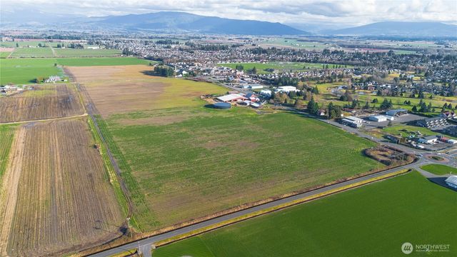 790 E Badger Road, Lynden, WA 98264