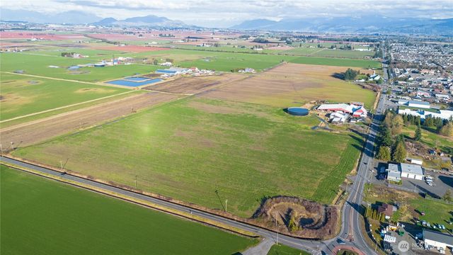 790 E Badger Road, Lynden, WA 98264