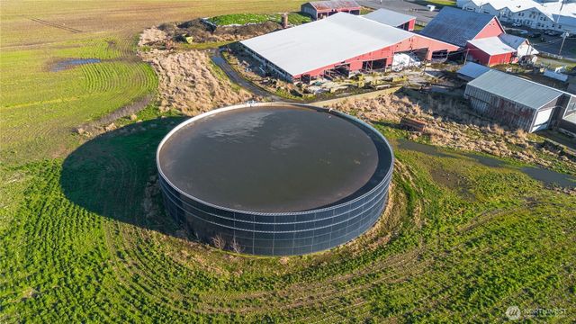 790 E Badger Road, Lynden, WA 98264