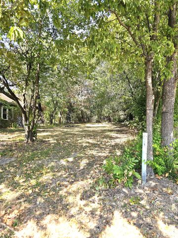 1018 E 8th Avenue, Corsicana, TX 75110