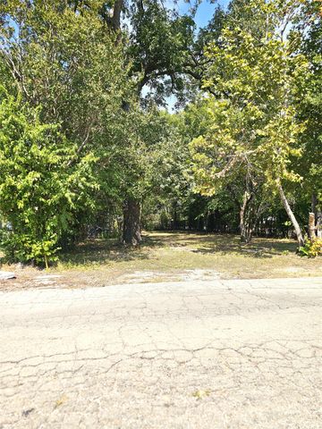 1018 E 8th Avenue, Corsicana, TX 75110