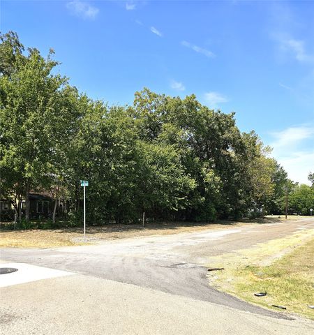 1018 E 8th Avenue, Corsicana, TX 75110