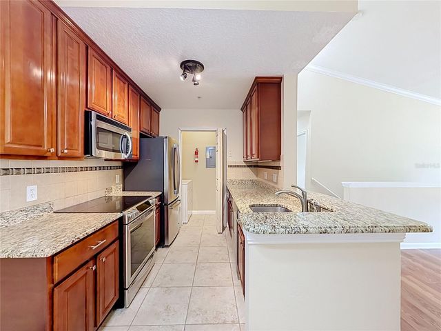 6512 SWISSCO DRIVE 1422, Orlando, FL 32822